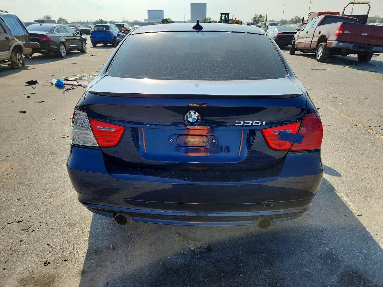 2011 BMW 3 SERIES