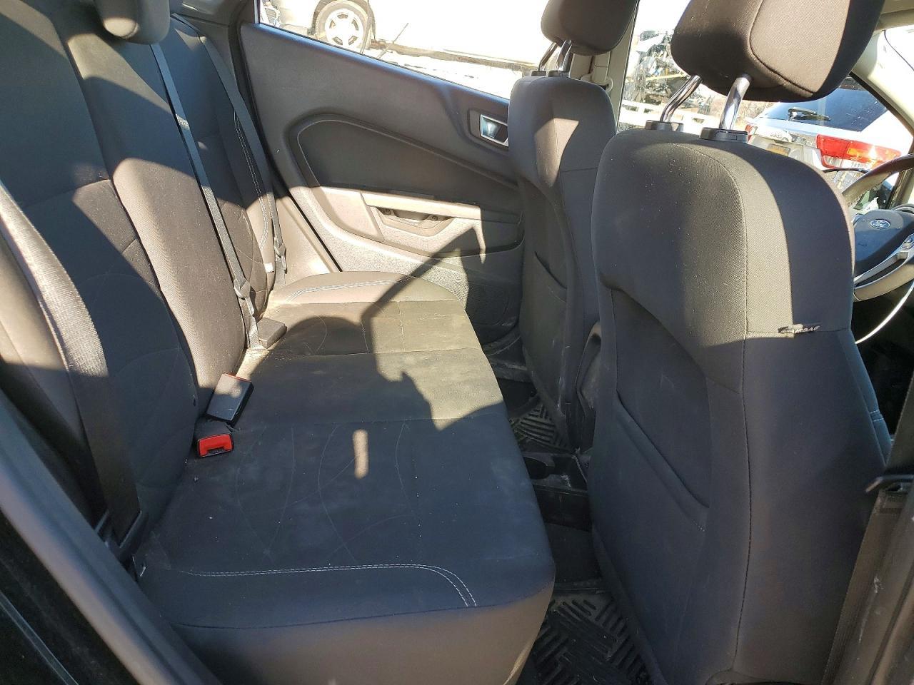 2016 FORD Fiesta
