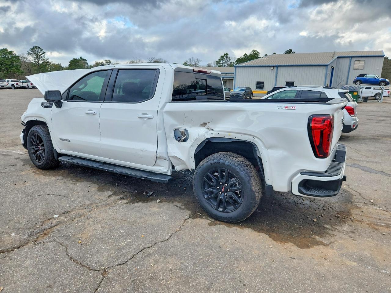 2025 GMC Sierra