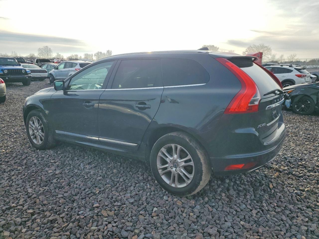 2016 VOLVO XC60