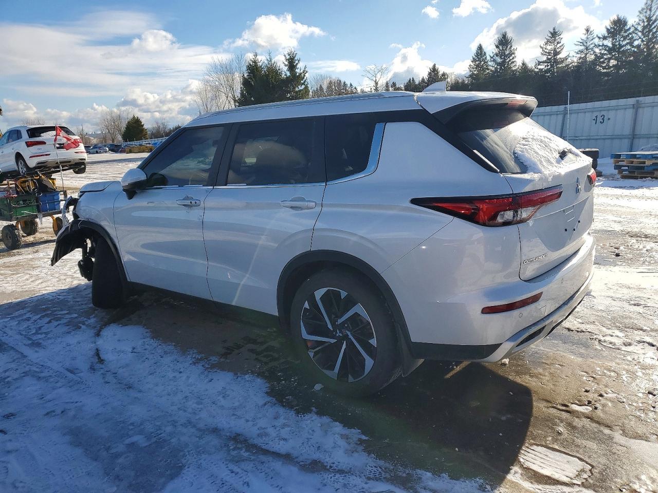 2024 MITSUBISHI outlander