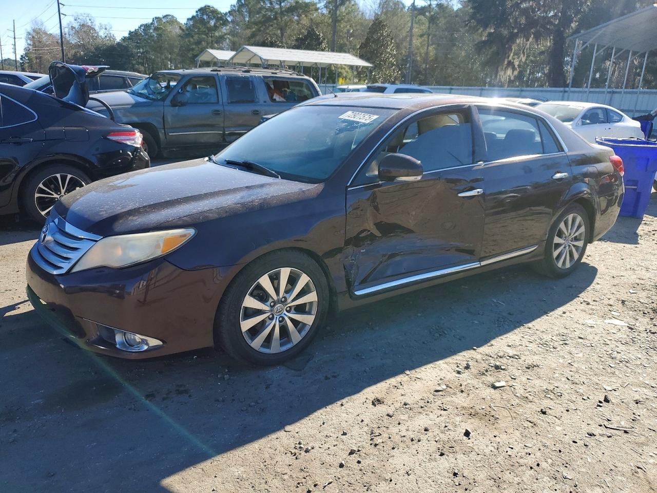 2011 TOYOTA Avalon