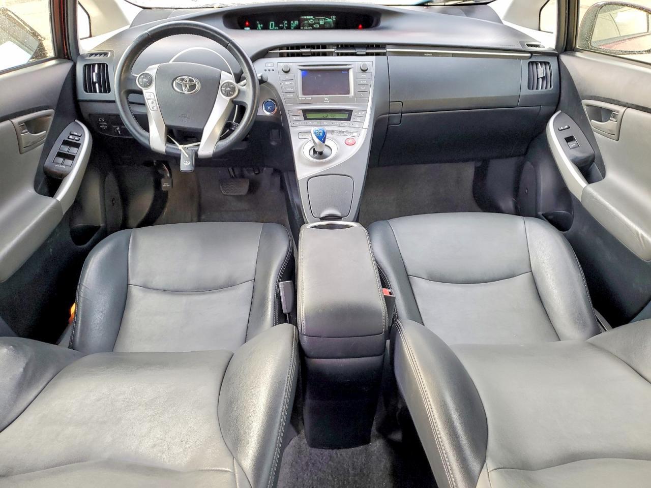 2015 TOYOTA PRIUS
