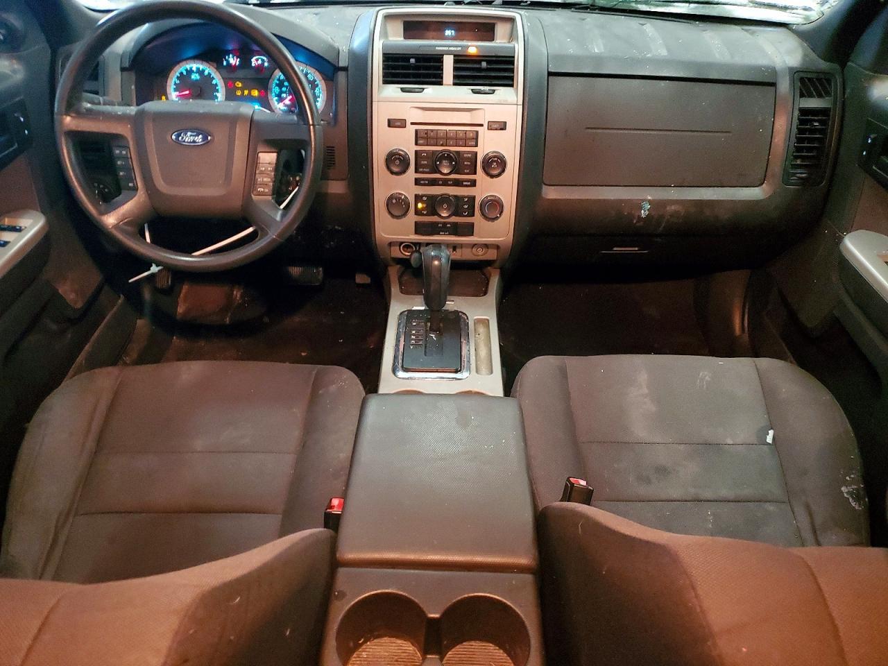 2010 FORD ESCAPE