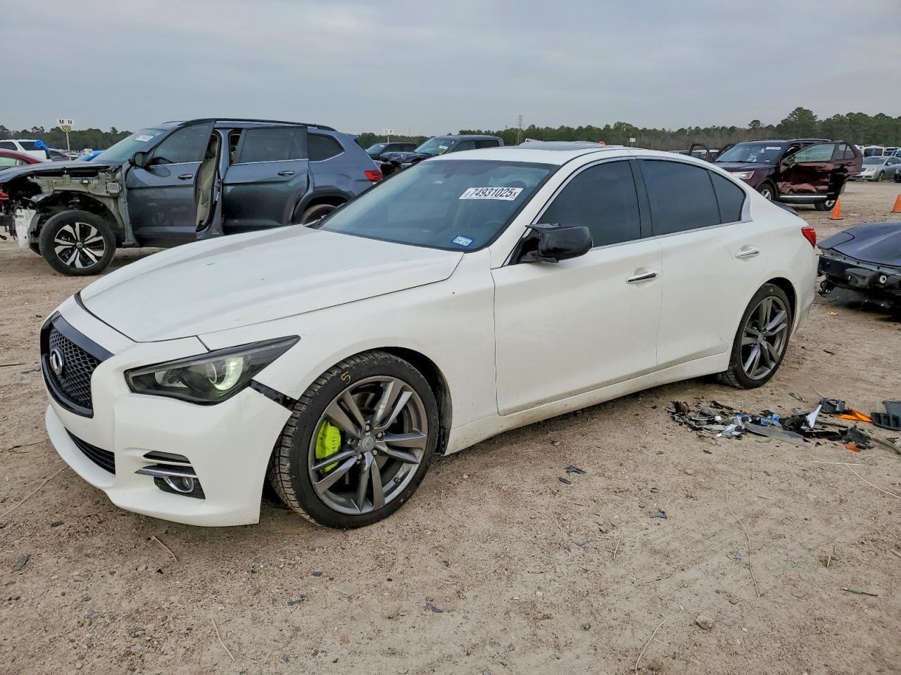 2017 INFINITI Q50