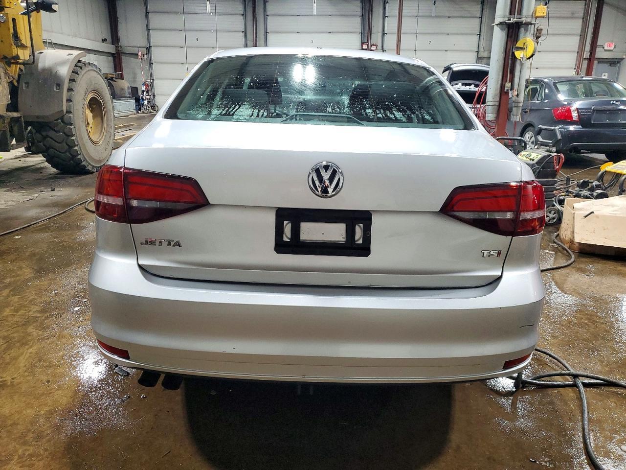 2016 VOLKSWAGEN JETTA