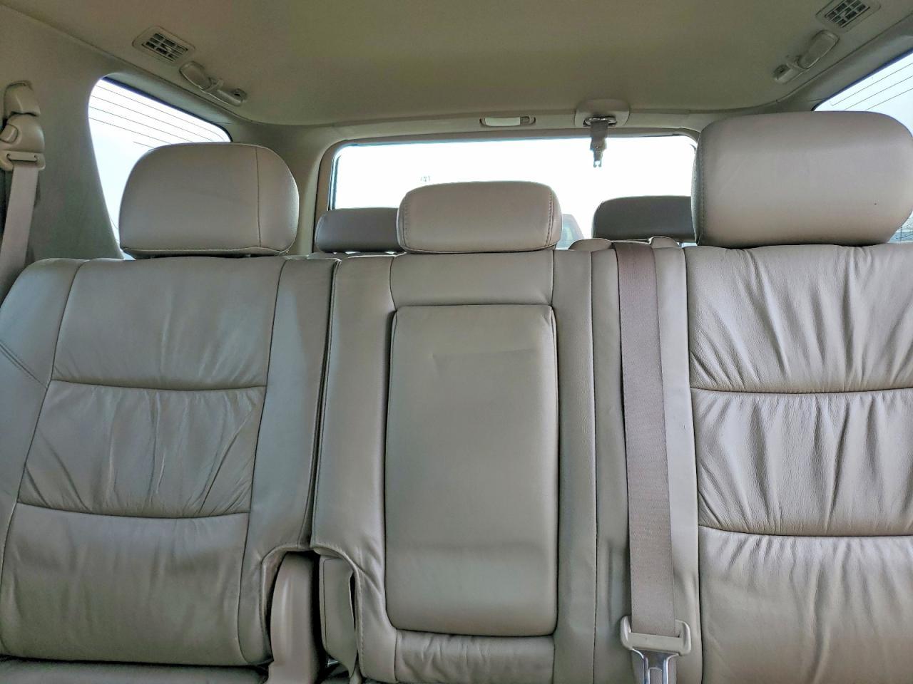 2005 TOYOTA Sequoia