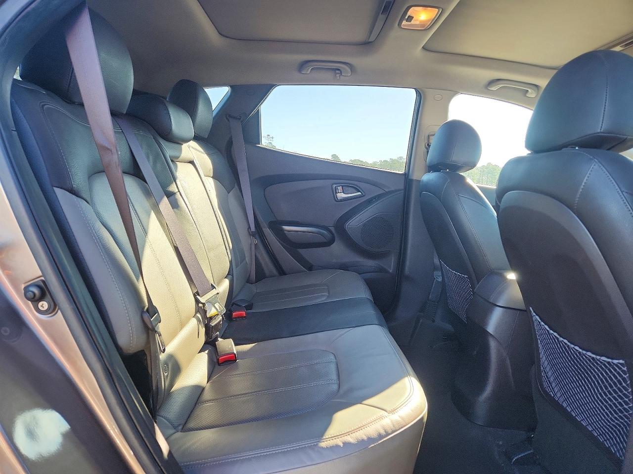 2011 HYUNDAI TUCSON