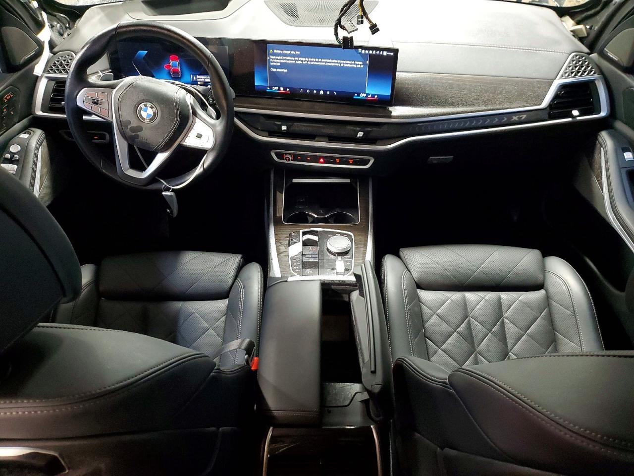2025 BMW X7