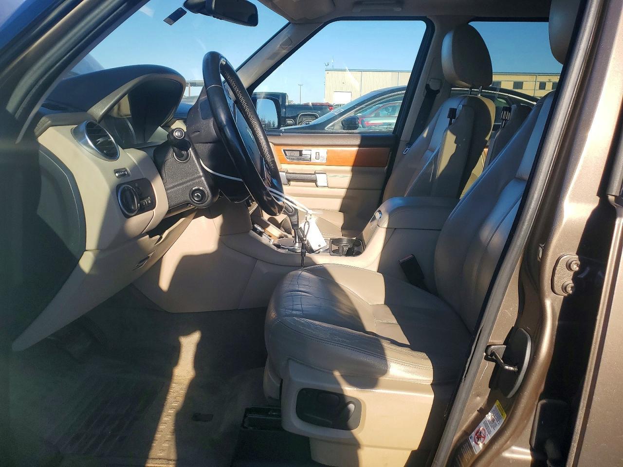 2011 LAND ROVER LR4