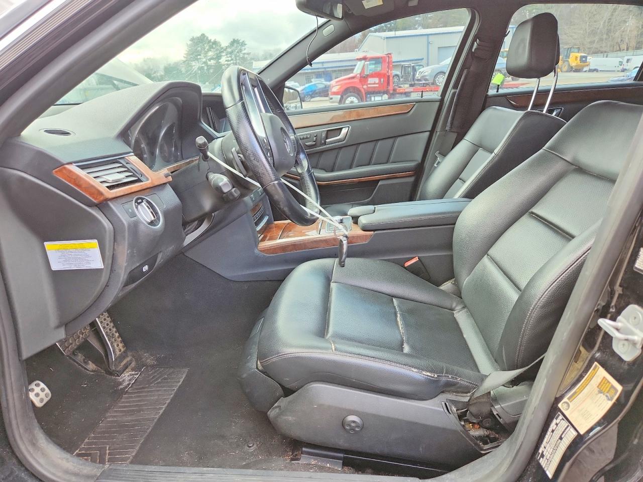 2013 MERCEDES-BENZ E-Class