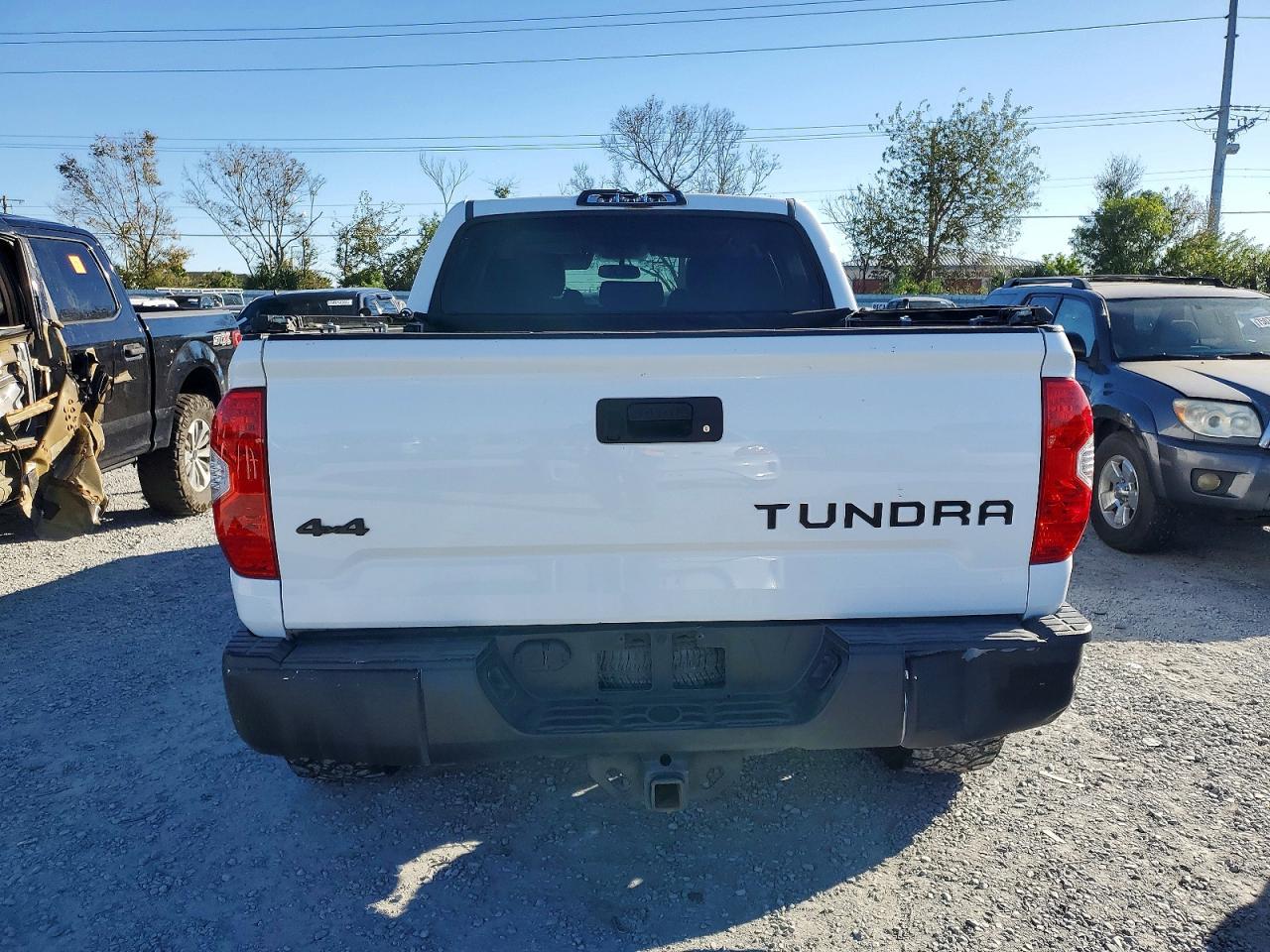 2017 TOYOTA TUNDRA