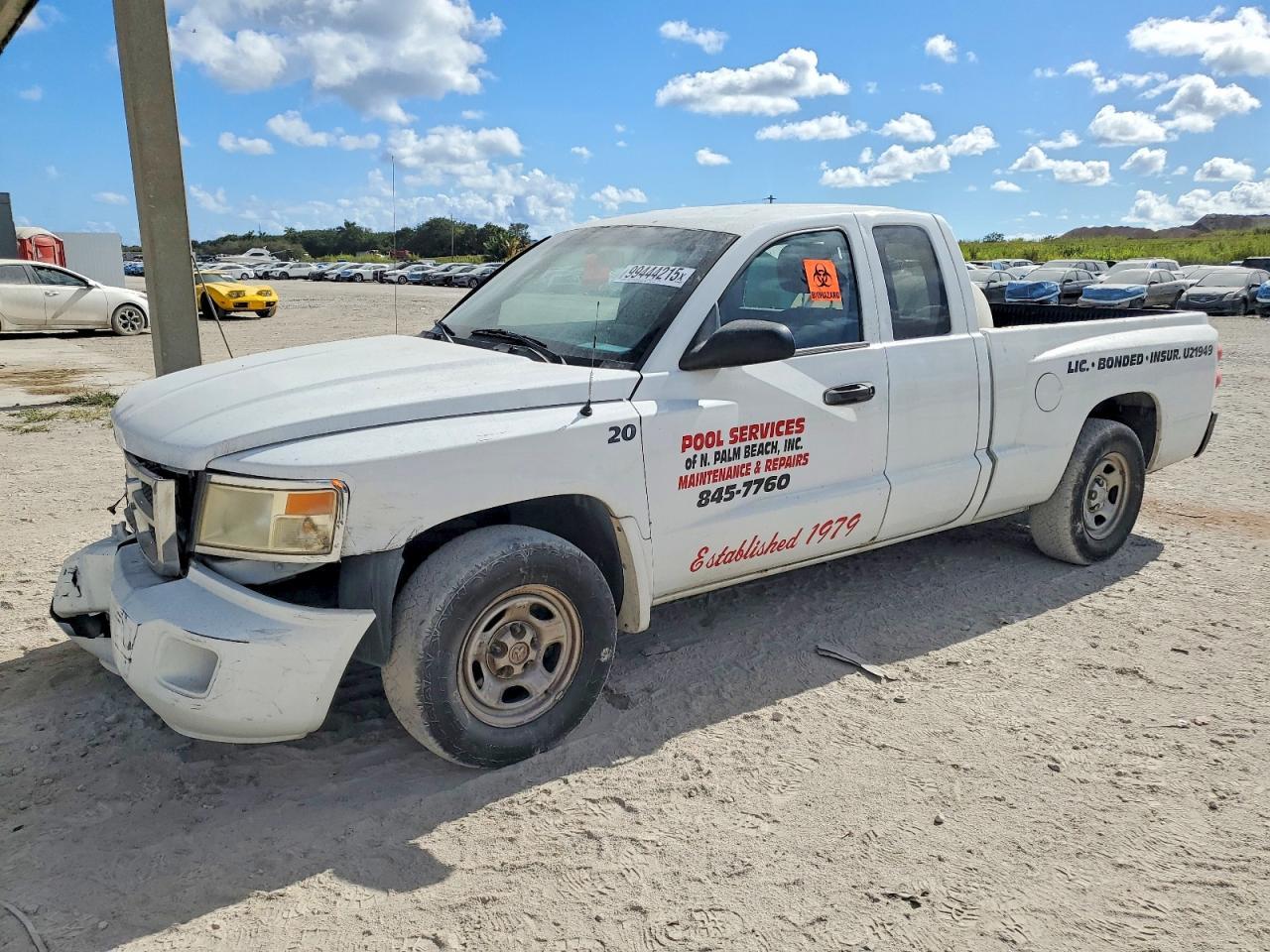 2011 DODGE Dakota