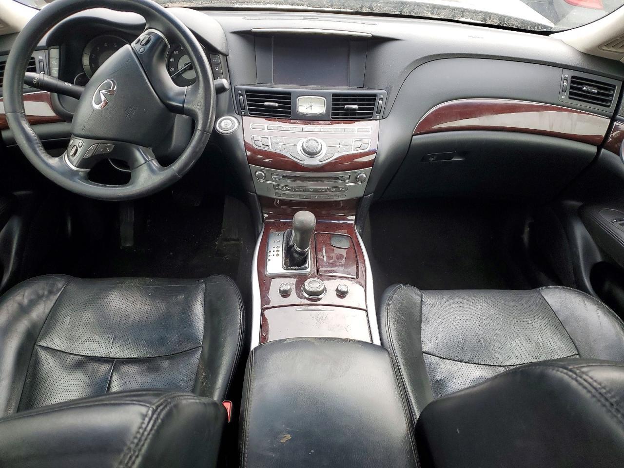 2016 INFINITI Q70