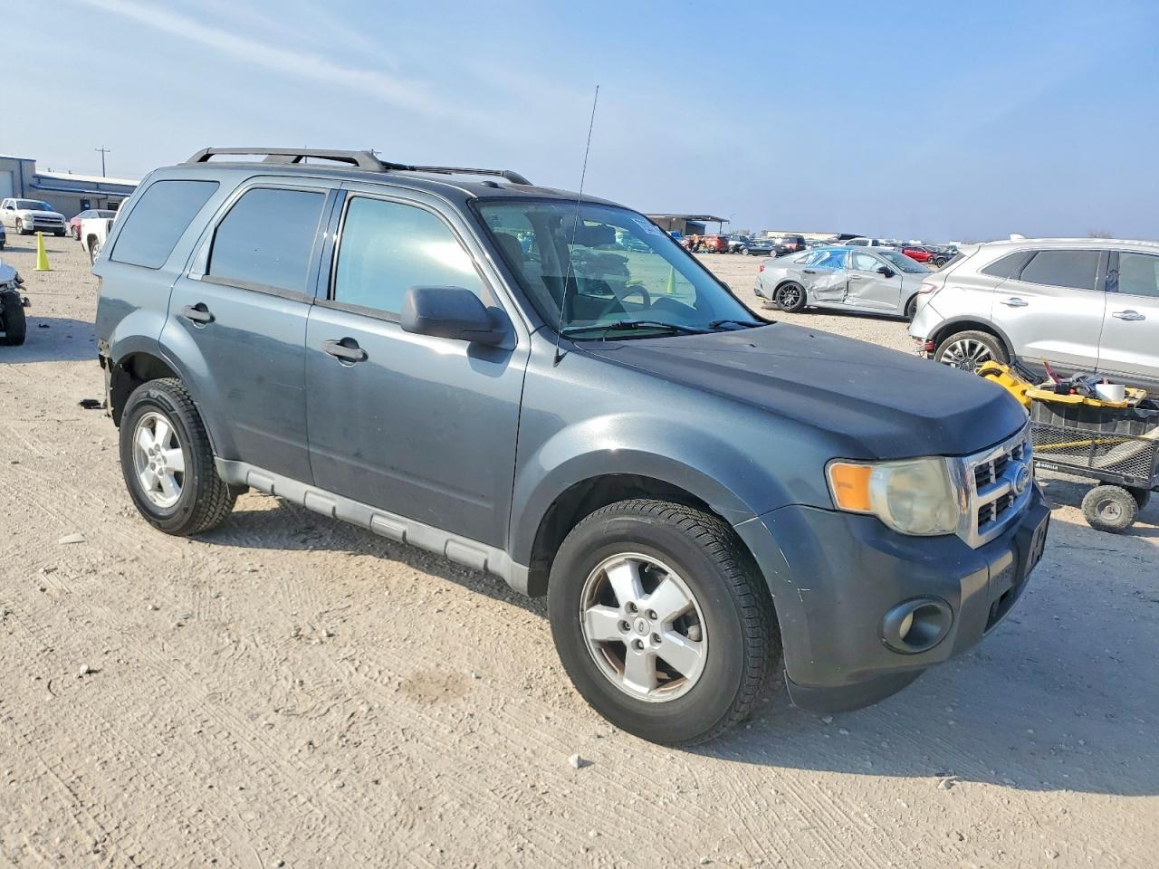 2009 FORD ESCAPE