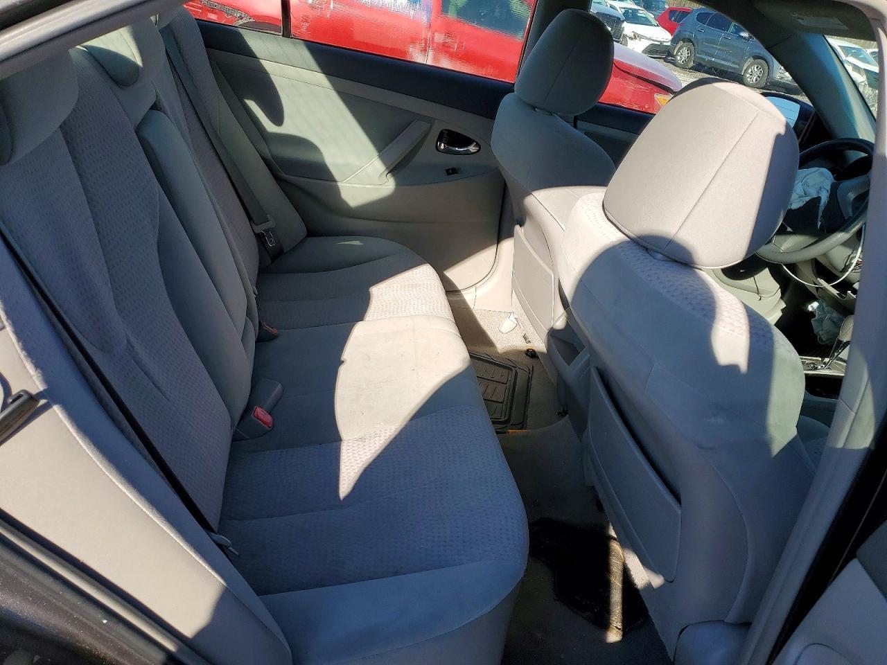 2011 TOYOTA CAMRY