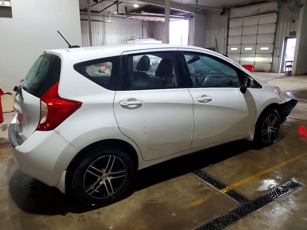2016 NISSAN Versa Note