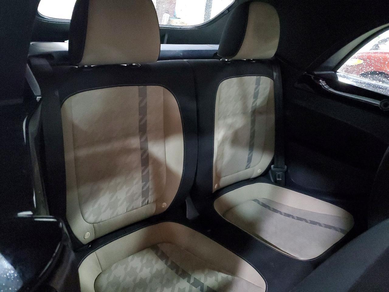 2018 VOLKSWAGEN Beetle