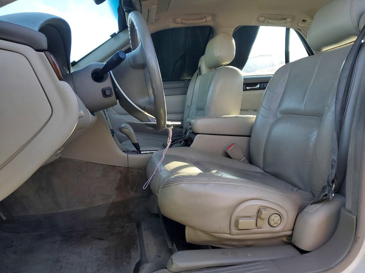 2002 CADILLAC Seville