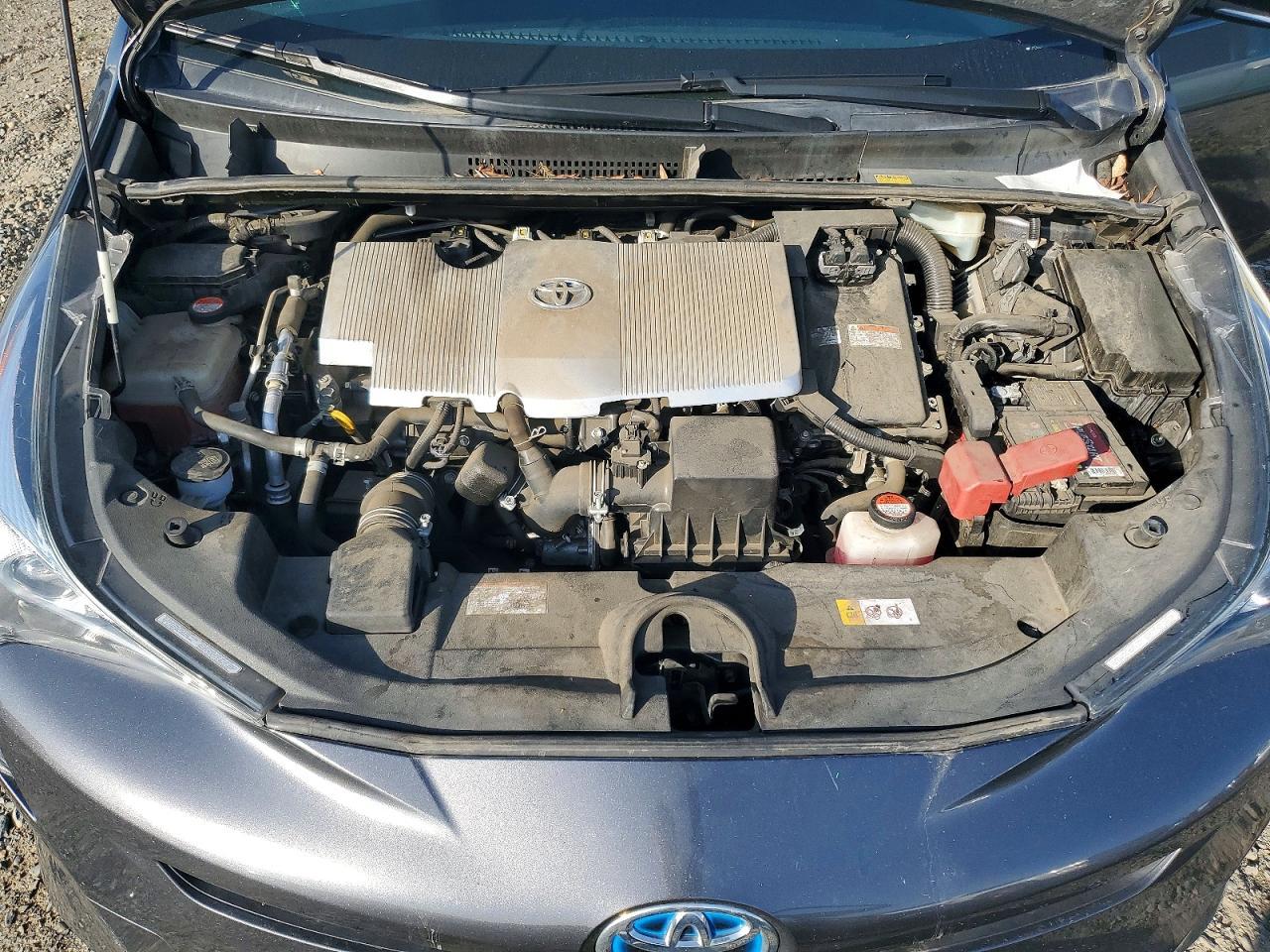 2016 TOYOTA PRIUS