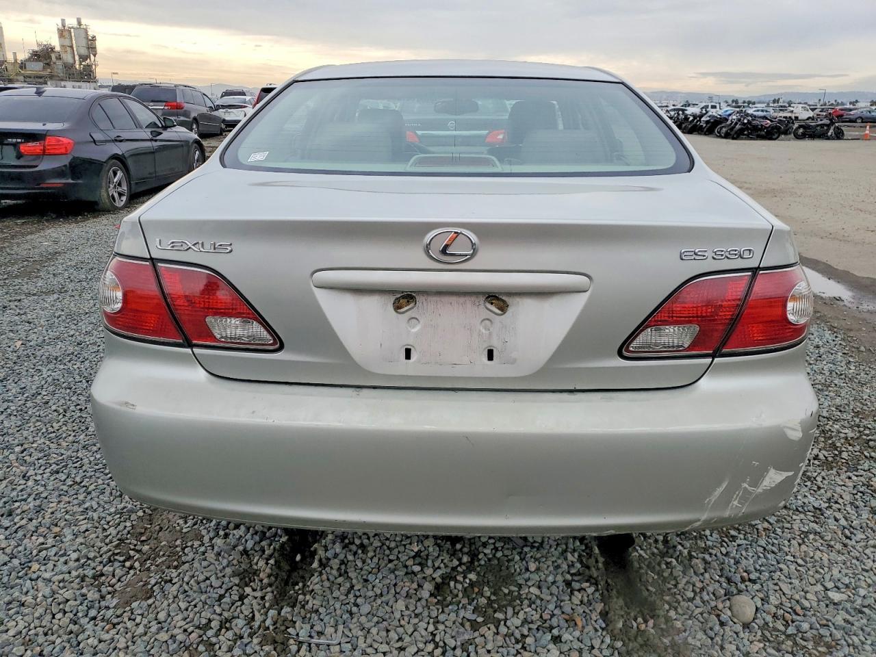 2004 LEXUS ES 330