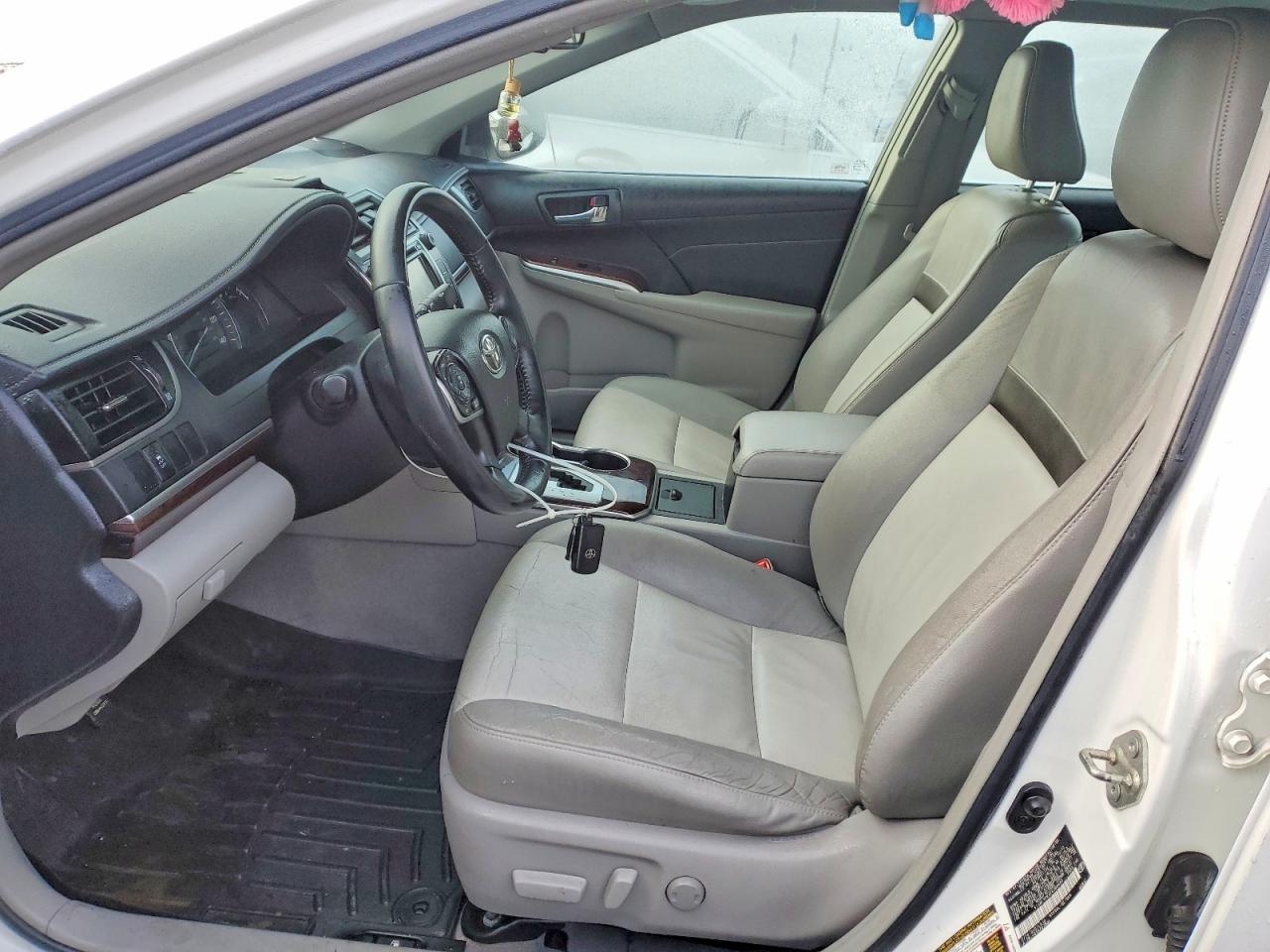 2014 TOYOTA CAMRY