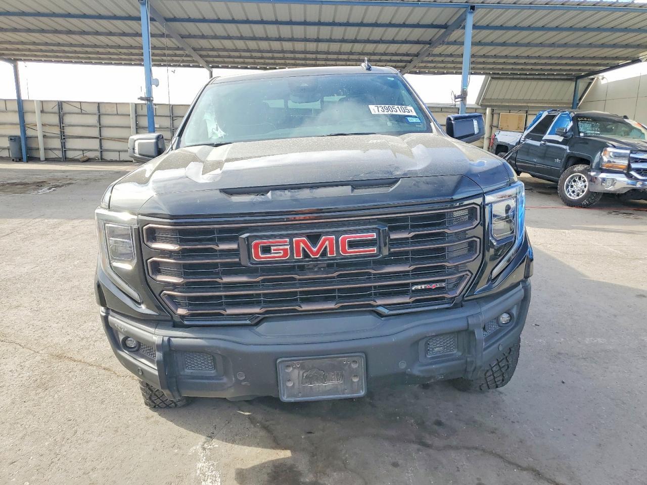 2024 GMC Sierra