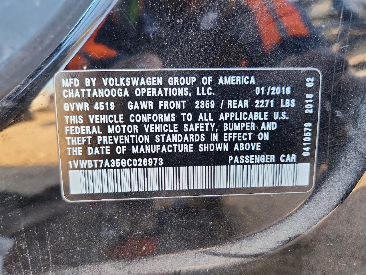 2016 VOLKSWAGEN Passat