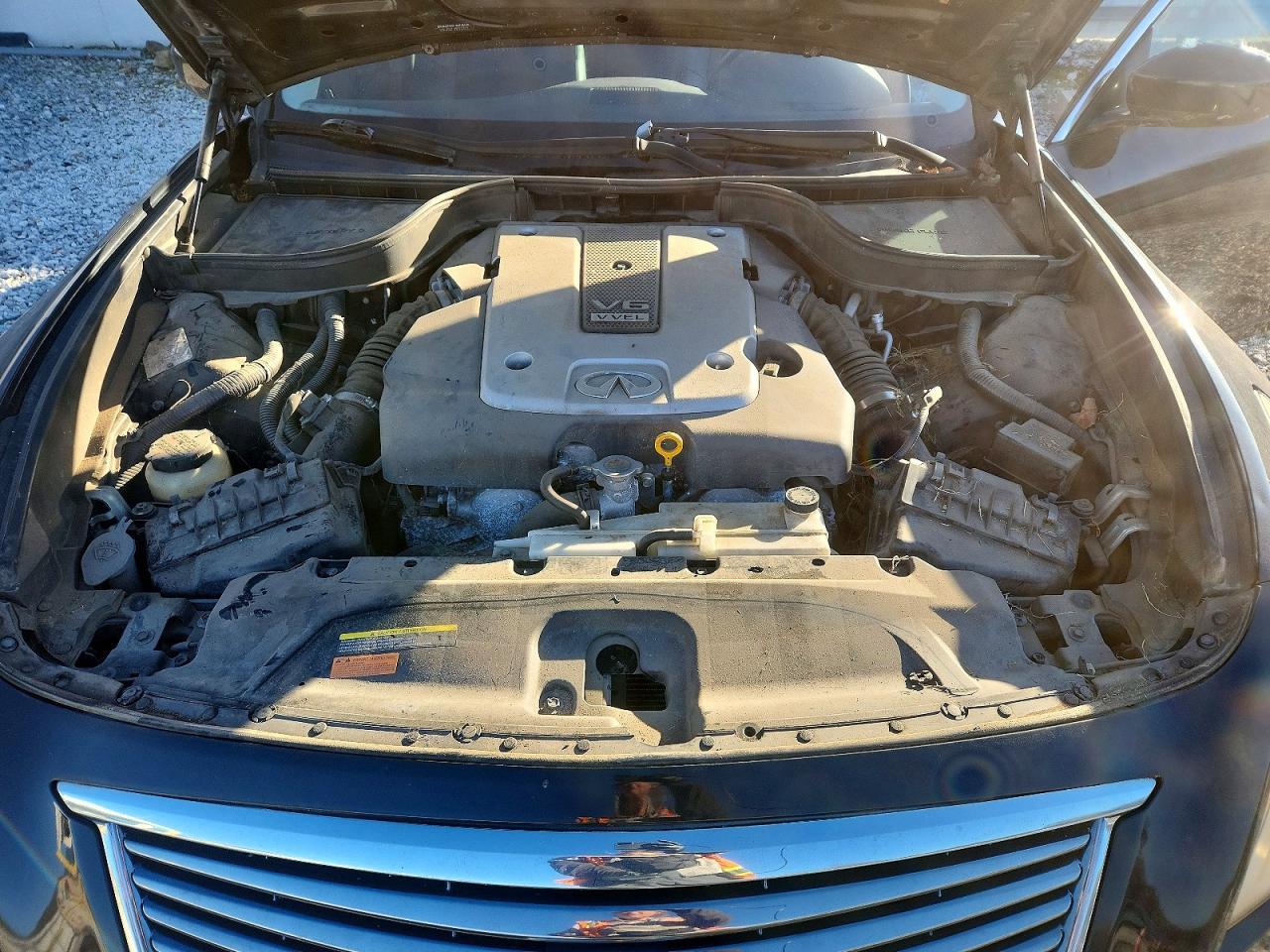 2011 INFINITI G37