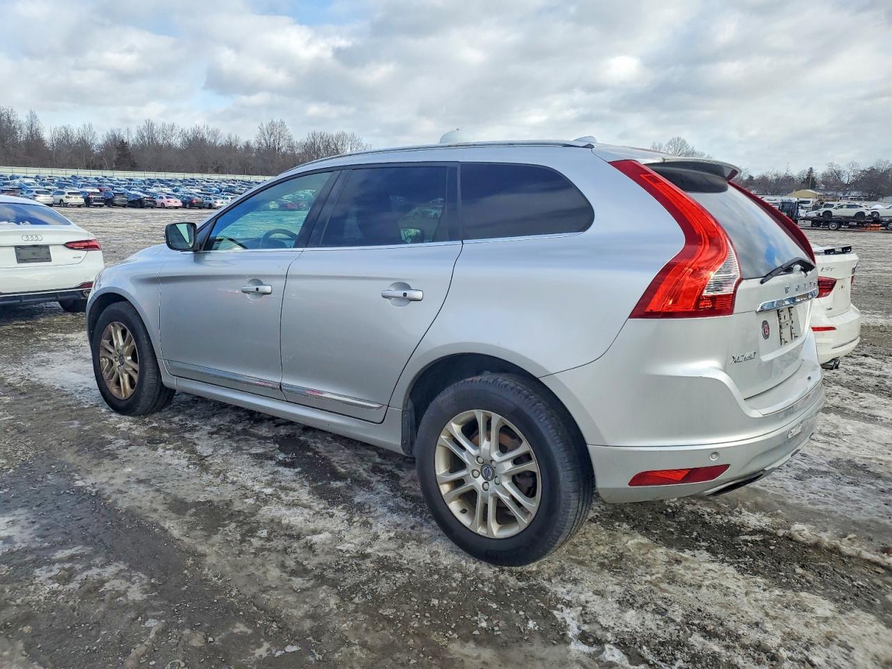 2016 VOLVO XC60