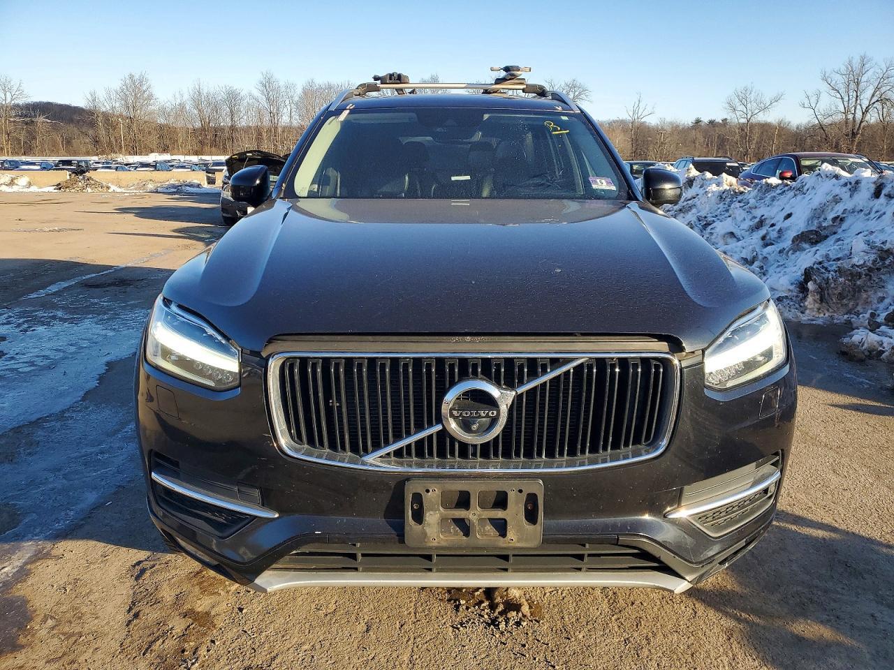2017 VOLVO XC90