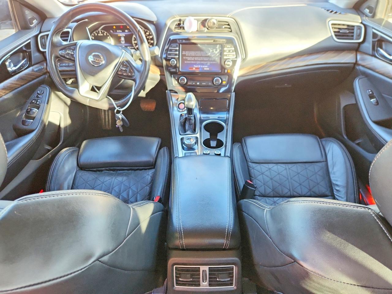 2017 NISSAN Maxima
