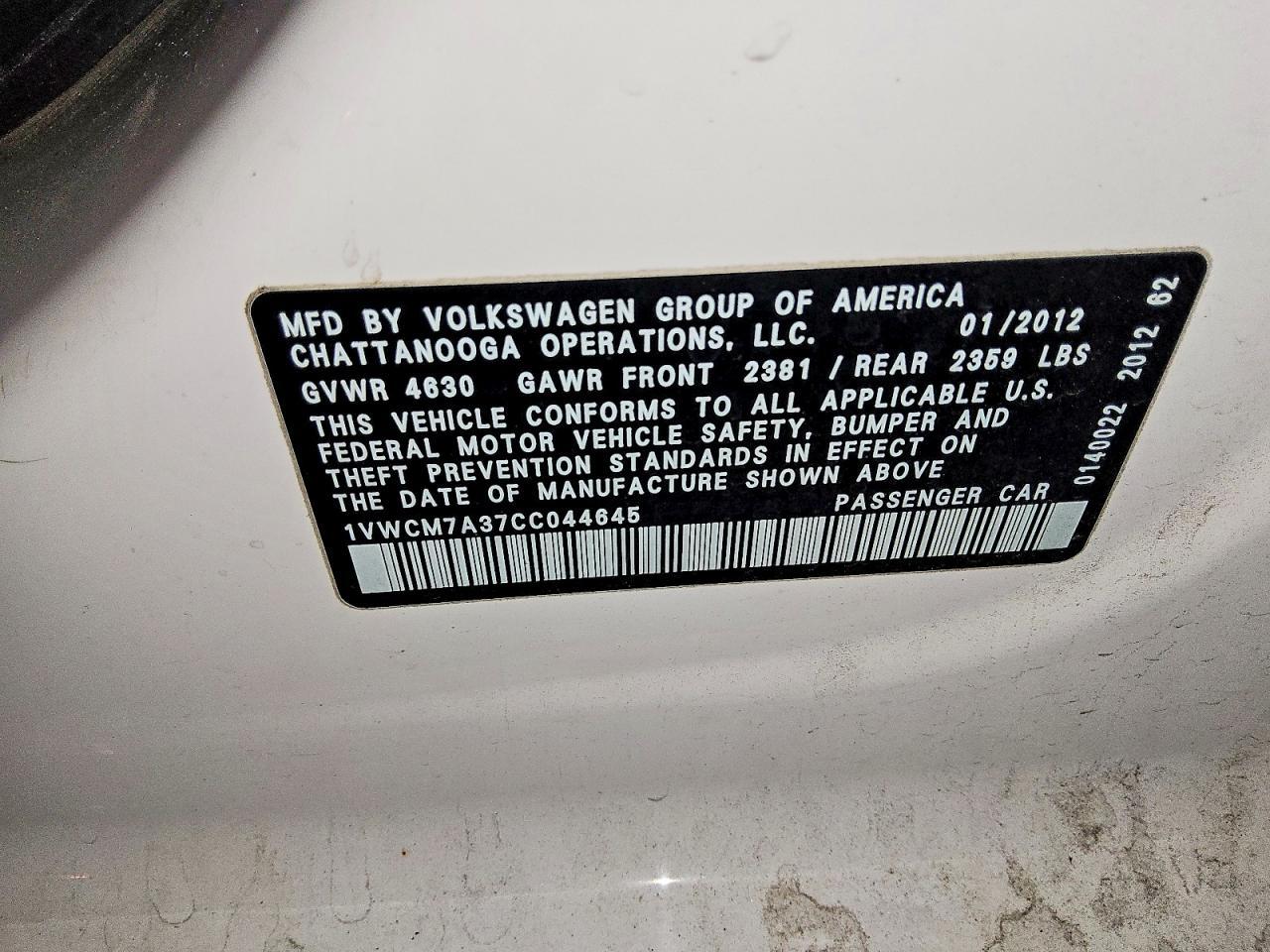 2012 VOLKSWAGEN Passat