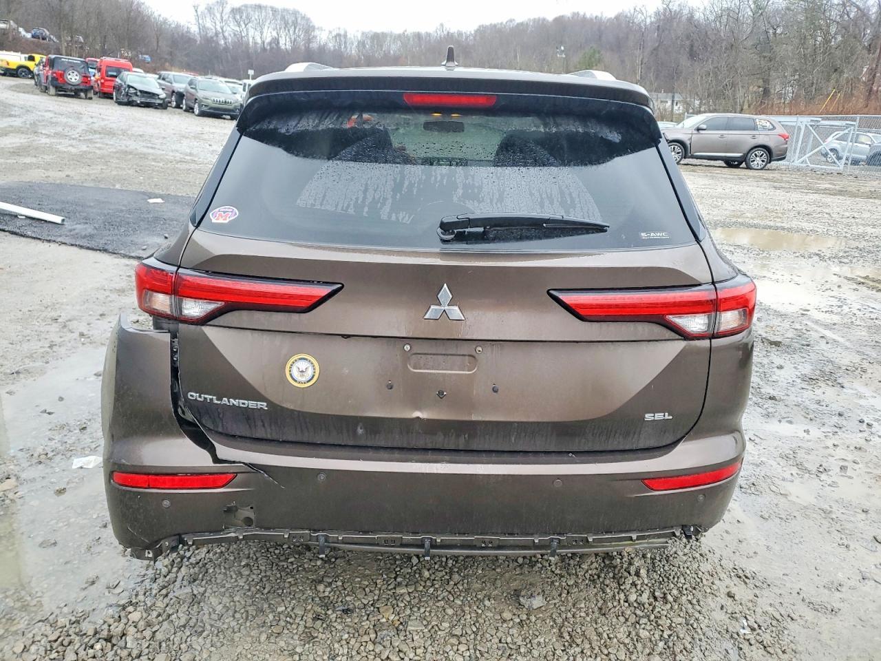 2022 MITSUBISHI outlander