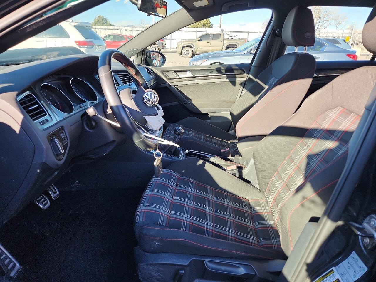 2017 VOLKSWAGEN GTI
