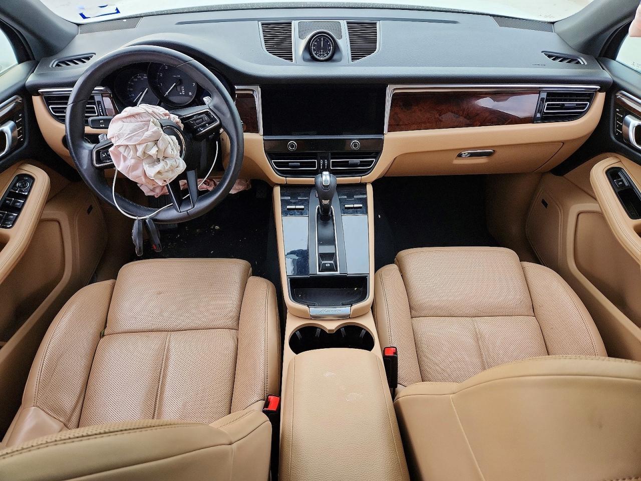 2022 PORSCHE Macan