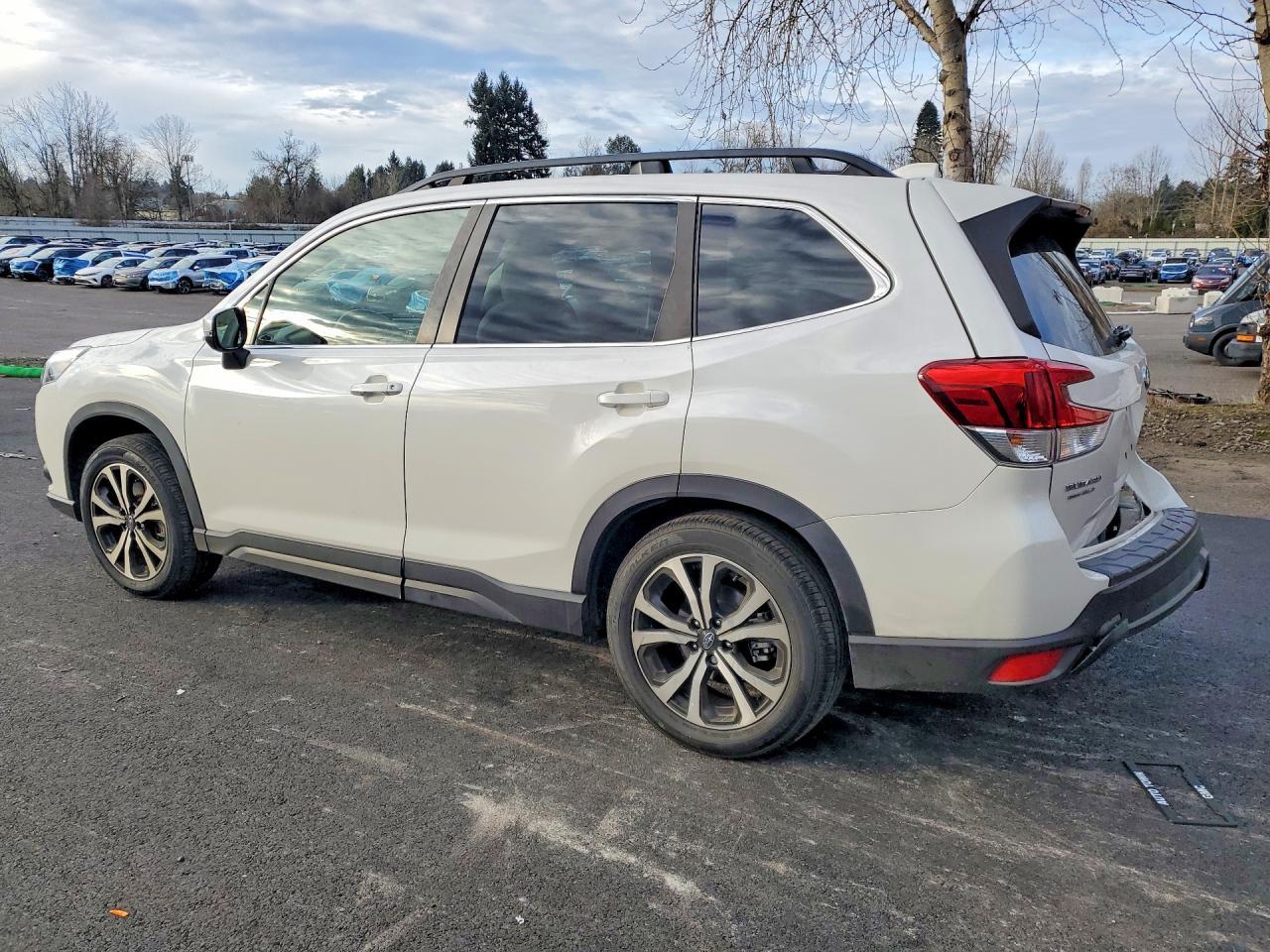 2022 SUBARU FORESTER