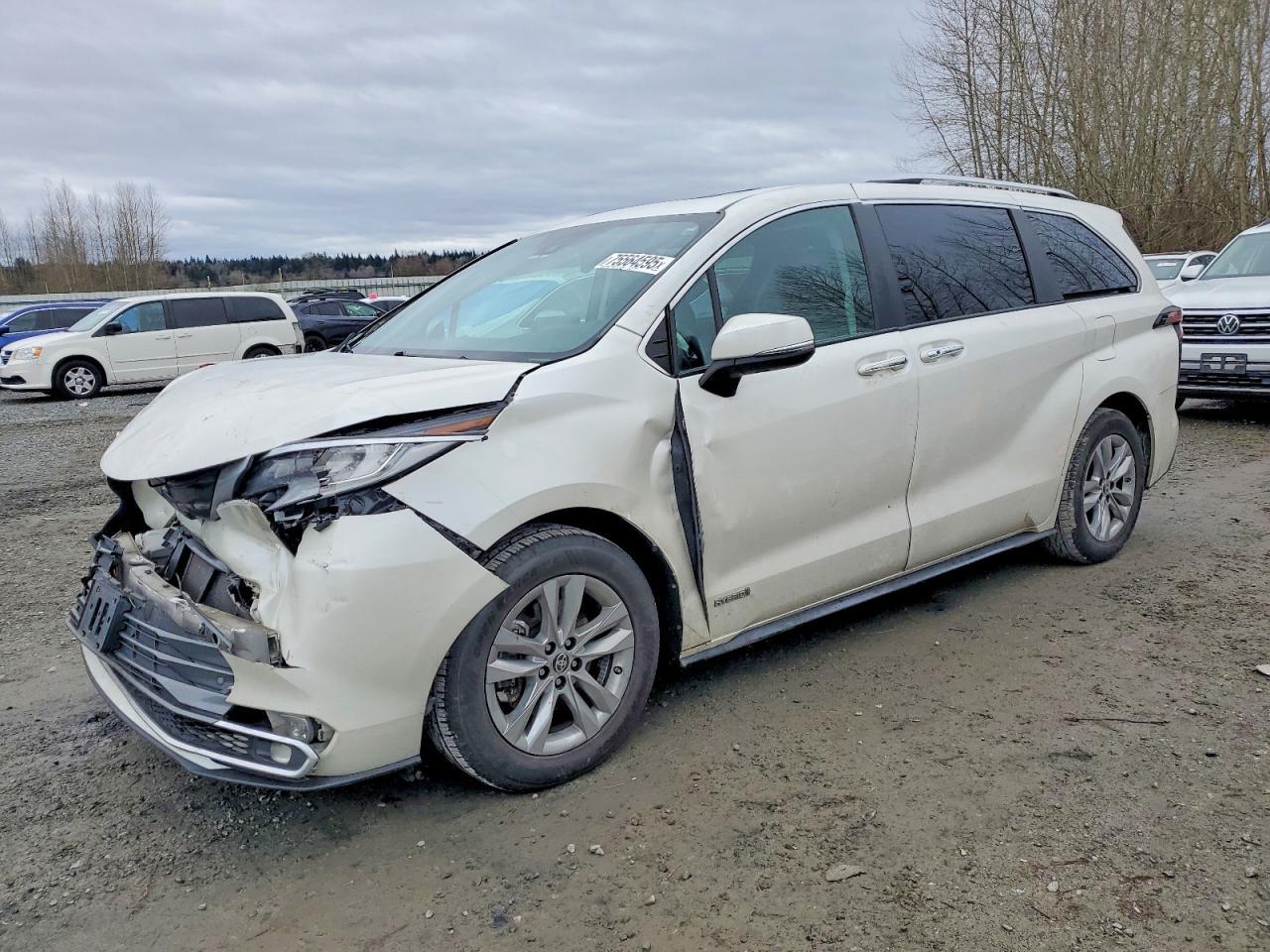 2021 TOYOTA SIENNA