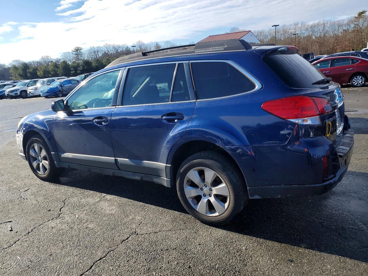 2010 SUBARU Outback