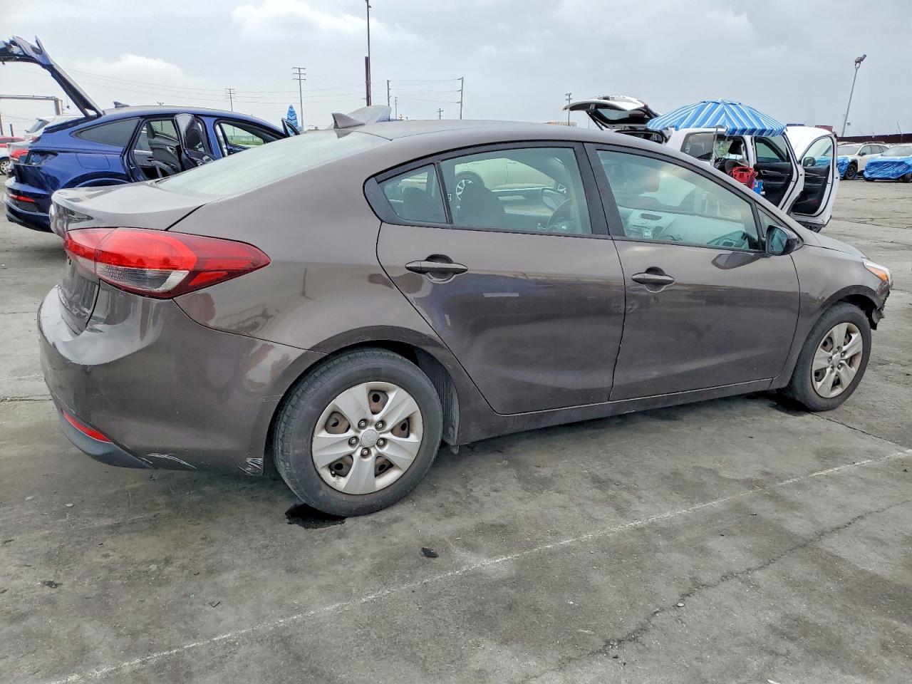 2017 KIA FORTE