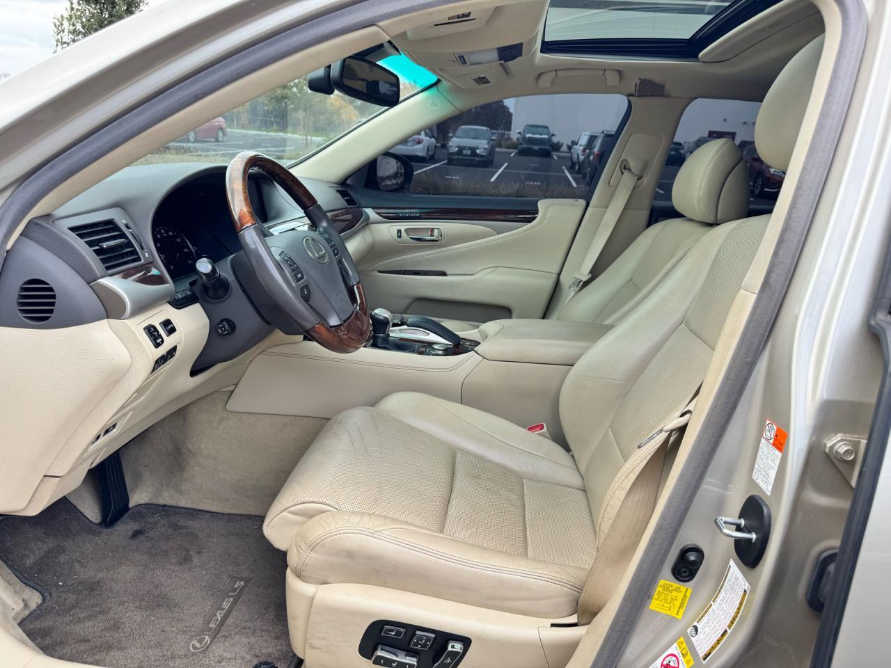 2017 LEXUS LS 460