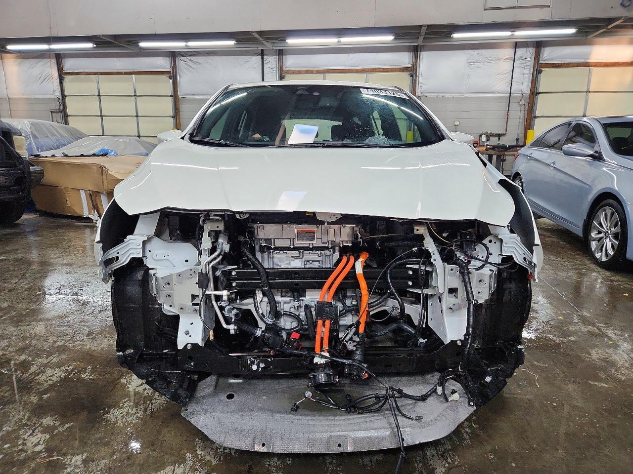 2025 NISSAN LEAF