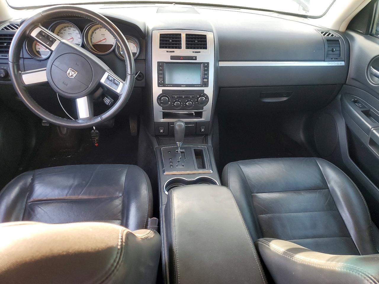 2010 DODGE CHARGER