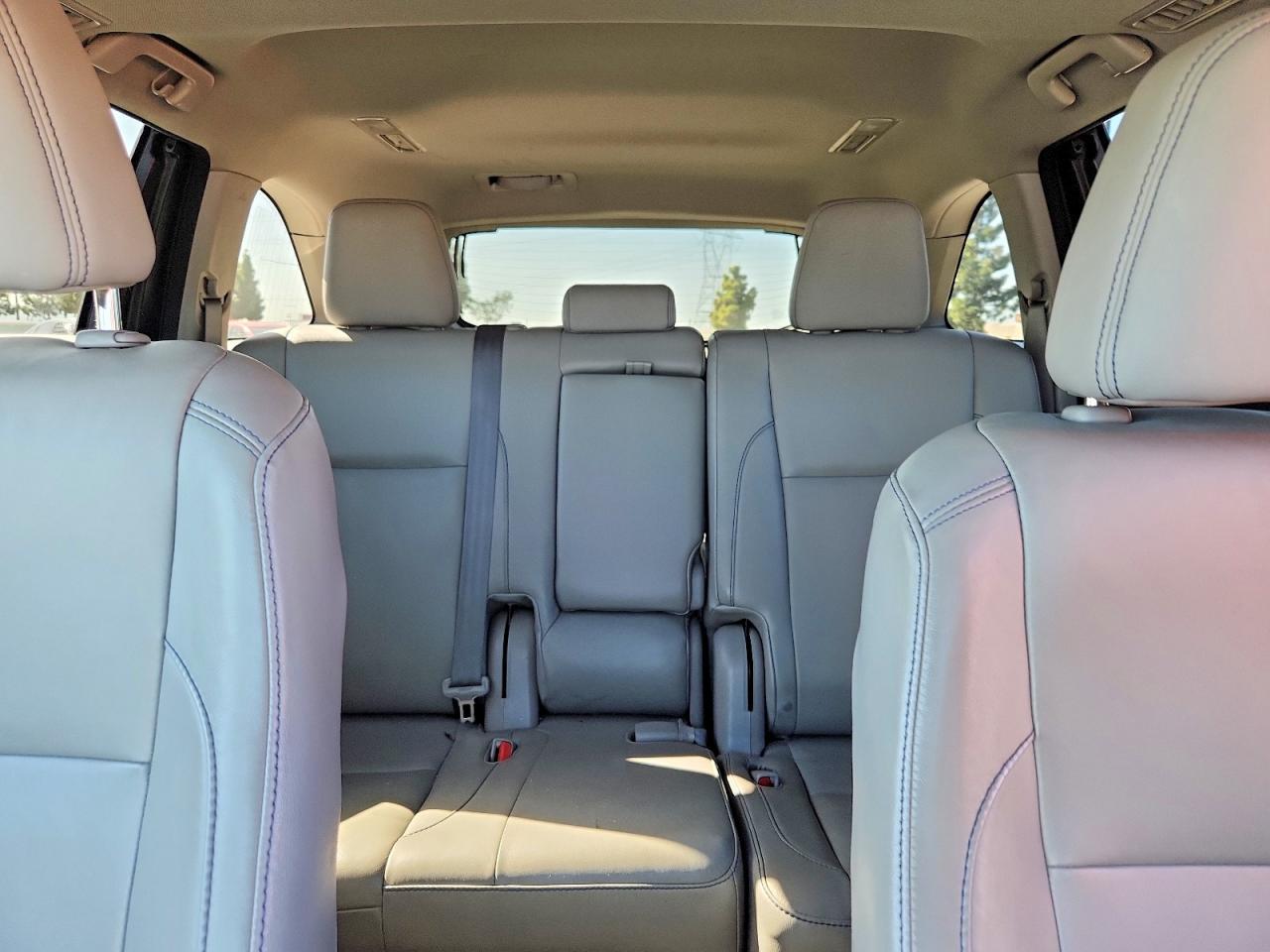 2016 TOYOTA HIGHLANDER