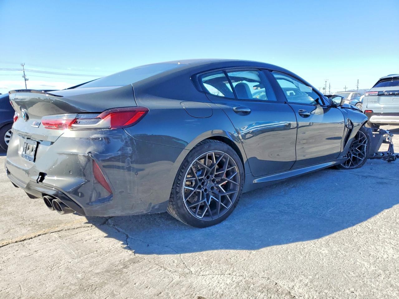 2025 BMW M8