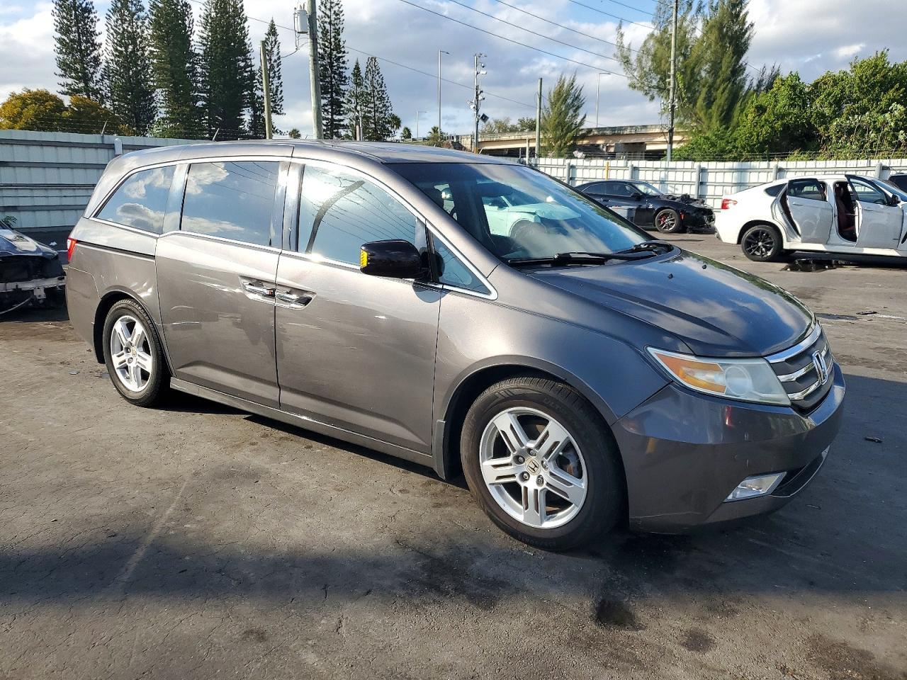 2013 HONDA ODYSSEY
