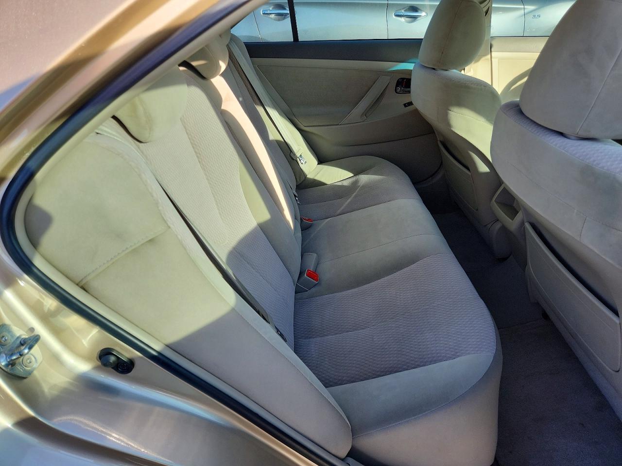 2011 TOYOTA CAMRY