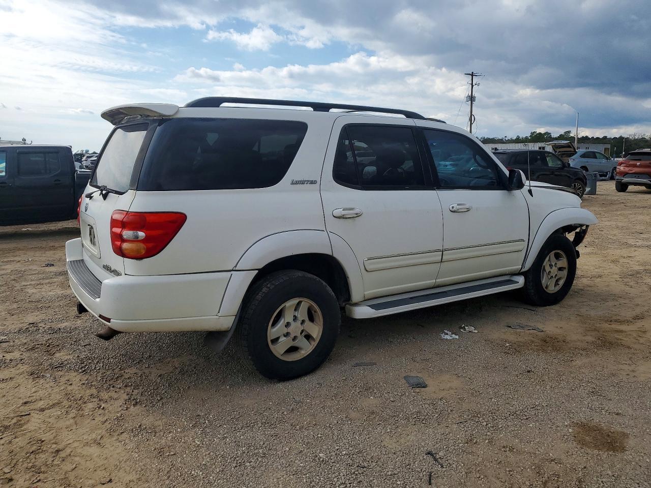 2001 TOYOTA Sequoia