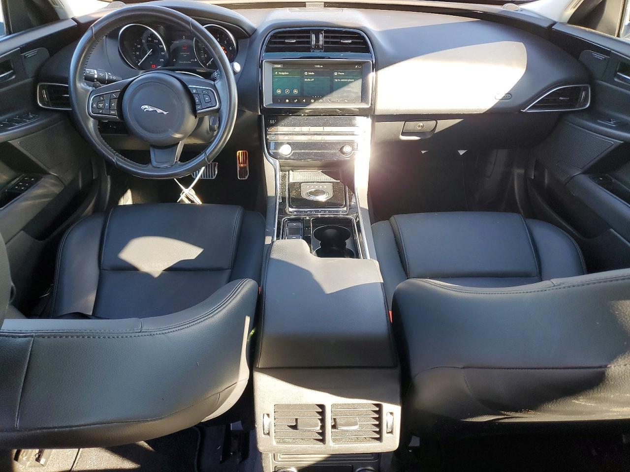 2019 JAGUAR XE