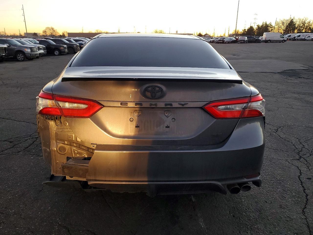 2018 TOYOTA CAMRY